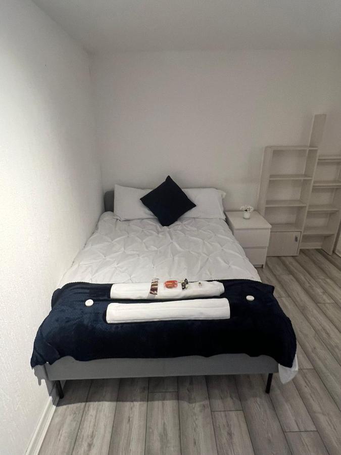 Indulge Hockley Hotel - With Free Front Parking - 10 Min Drive To Birmingham City Centre Bull Ring, Grand Central, Tesco Superstore, Primark & Commonwealth Games ברמינגהאם מראה חיצוני תמונה